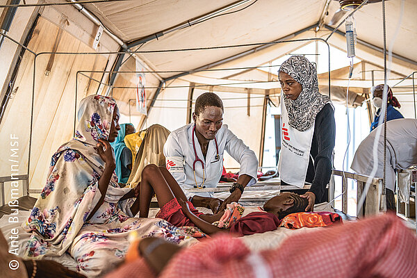 Bild zu: SUDAN/TSCHAD: HILFE FÜR MENSCHEN AUF DER FLUCHT
